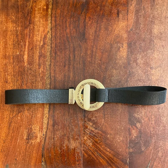 Susan Graver Gold Textured Toggle Belt - Picture 3 of 8